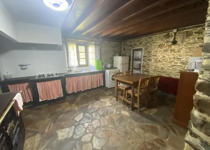 Aldea Lamacido בית נופש *